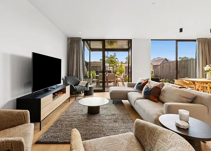 Luxury, Outdoor Fire, Sleeps 8